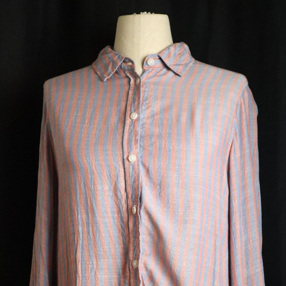 American Eagle Womens XS Muted Blue Red Viscose Button Down Tie Front Shirt 3/4
